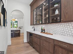 4911 37TH Street N, Arlington VA 22207