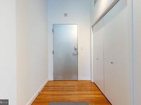 1027 Arch Street 404, Philadelphia PA 19107