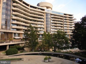 4200 NW Massachusetts Avenue NW