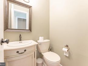 11 Chateau Circle, Chesterbrook PA 19087