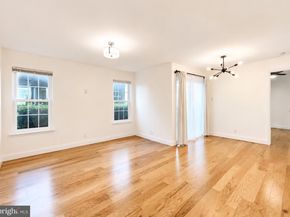 3308 Wyndham Circle 124, Alexandria VA 22302