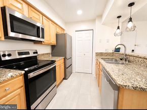 3308 Wyndham Circle 124, Alexandria VA 22302