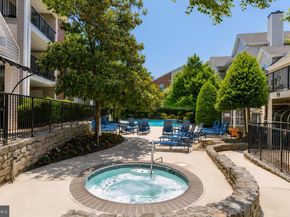 3308 Wyndham Circle 124, Alexandria VA 22302