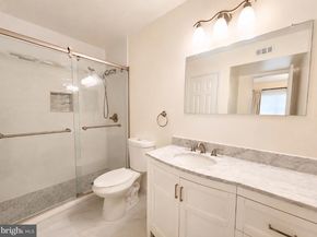 3308 Wyndham Circle 124, Alexandria VA 22302