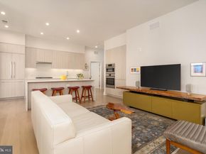 701 Swann Avenue 504, Alexandria VA 22301