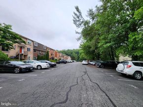 4587 Logsdon Drive 31, Annandale VA 22003
