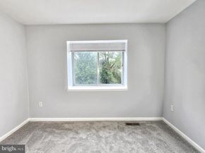 4587 Logsdon Drive 31, Annandale VA 22003