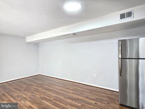 4587 Logsdon Drive 31, Annandale VA 22003