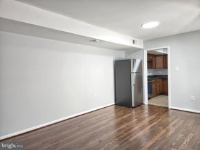4587 Logsdon Drive 31, Annandale VA 22003