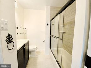 1823 N Uhle Street 1, Arlington VA 22201