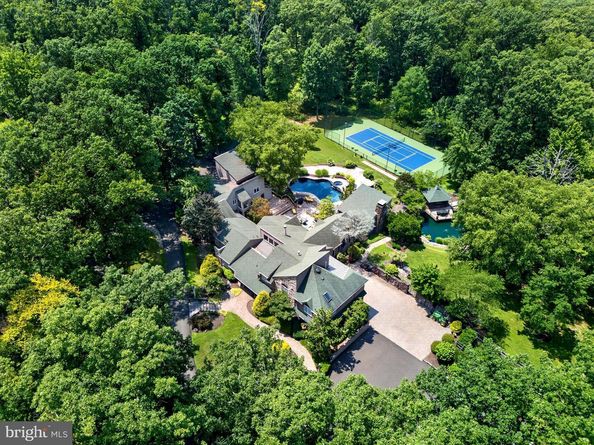 2094 Aquetong Road, New Hope PA 18938