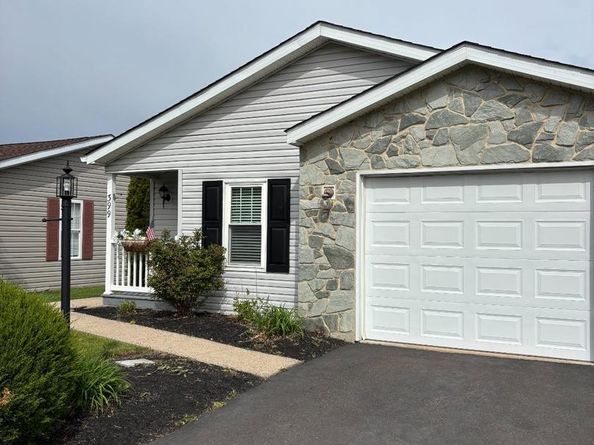 399 Spring Meadow Circle Circle, New Hope PA 18938