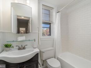 3060 16TH Street NW 209, Washington DC 20009