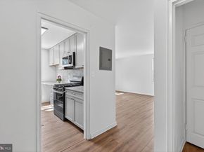 106 N George Mason Drive N 4, Arlington VA 22203