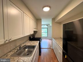 3312 Woodburn Village Drive 31, Annandale VA 22003