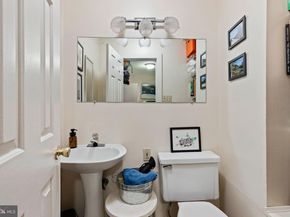 402 Fairmount Avenue, Philadelphia PA 19123