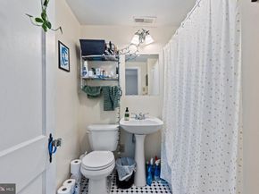402 Fairmount Avenue, Philadelphia PA 19123