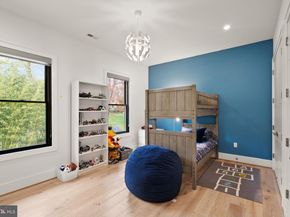 1054 Kinglet Court, Mclean VA 22101