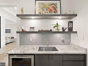 1054 Kinglet Court, Mclean VA 22101