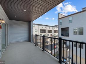 13695 Innovation Station Loop 77B, Herndon VA 20171