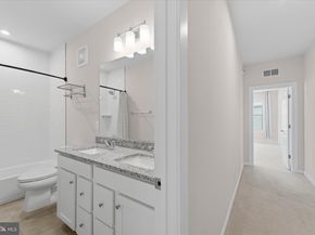 13695 Innovation Station Loop 77B, Herndon VA 20171