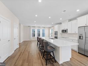 13695 Innovation Station Loop 77B, Herndon VA 20171