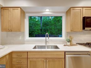 2006 Carriage Court, Vienna VA 22181