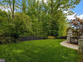 2006 Carriage Court, Vienna VA 22181