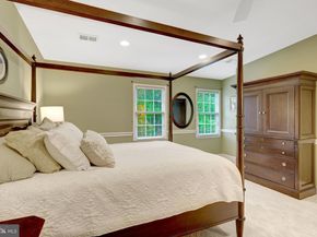 2006 Carriage Court, Vienna VA 22181