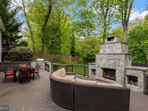 2006 Carriage Court, Vienna VA 22181