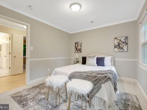 2006 Carriage Court, Vienna VA 22181