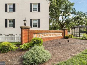 1317 S Walter Reed Drive 17201, Arlington VA 22204