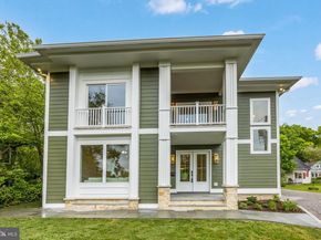 132 N Earley, Alexandria VA 22304