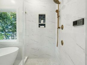 132 N Earley, Alexandria VA 22304