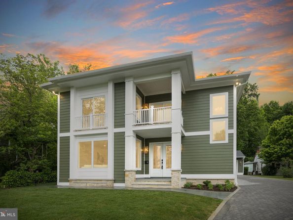 132 N Earley Street, Alexandria VA 22304