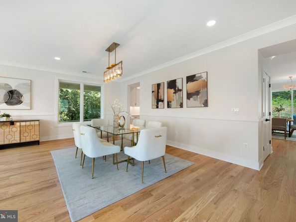 132 N Earley, Alexandria VA 22304