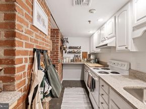 301 Race Street C002, Philadelphia PA 19106