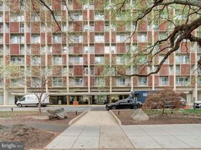 800 4TH Street SW N703, Washington DC 20024