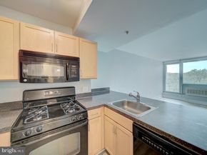 800 4TH Street SW N703, Washington DC 20024