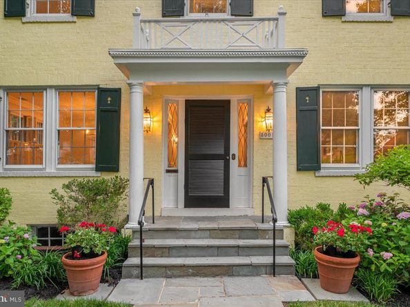 3001 Mckinley Street NW, Washington DC 20015