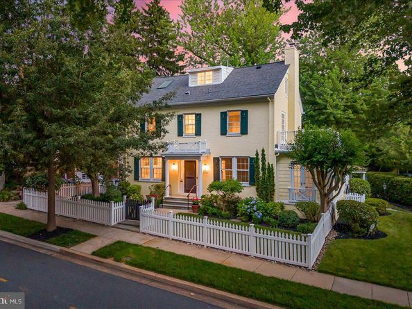 3001 Mckinley Street NW, Washington DC 20015