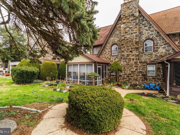 373 Upland Way, Drexel Hill PA 19026