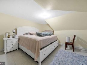 373 Upland Way, Drexel Hill PA 19026