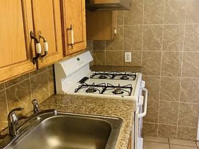 1124 North Street, Philadelphia PA 19123