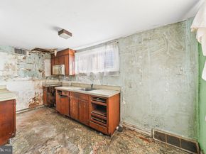 1300 Wycombe Avenue, Darby PA 19023