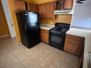 3710 Roosevelt Place NE 3710, Washington DC 20019