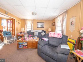 206 E Hinckley Avenue, Ridley Park PA 19078