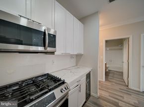 4850 Eisenhower Avenue 218, Alexandria VA 22304