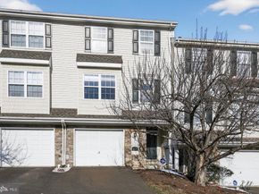 415 Fort Hill Circle, Fort Washington PA 19034