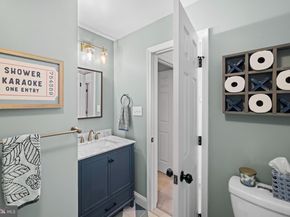 7054 Idylwood Road, Falls Church VA 22043